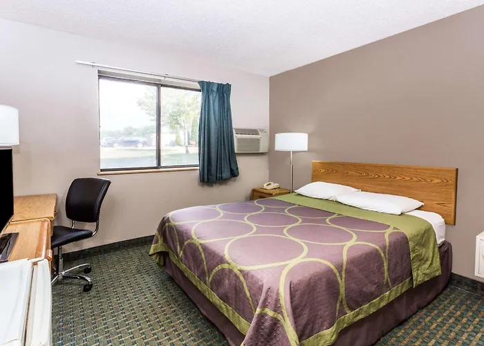 Super 8 By Wyndham St. Charles Hotel Saint Charles