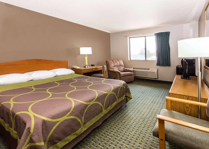 Hotel Super 8 By Wyndham St. Charles *