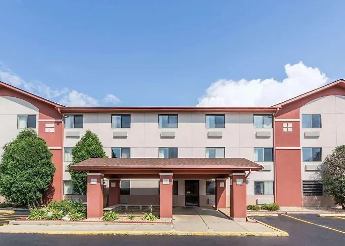 Super 8 By Wyndham St. Charles Hotel Saint Charles