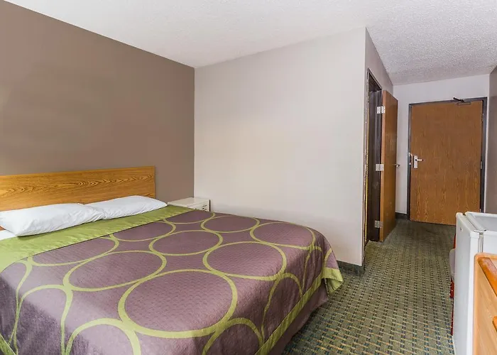 Super 8 By Wyndham St. Charles Hotel Saint Charles