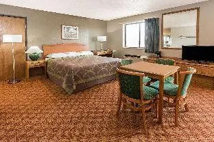 Hotel Super 8 By Wyndham St. Charles Saint Charles